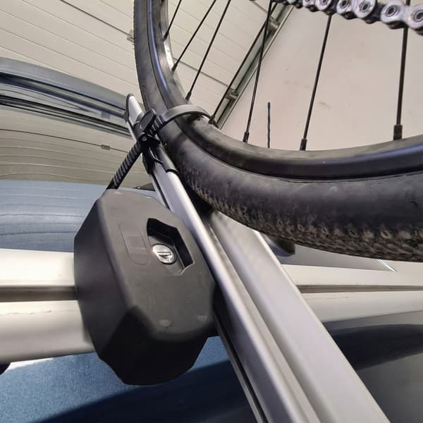 HAKR Speed Alu Sølv Cykelstativ + Lås