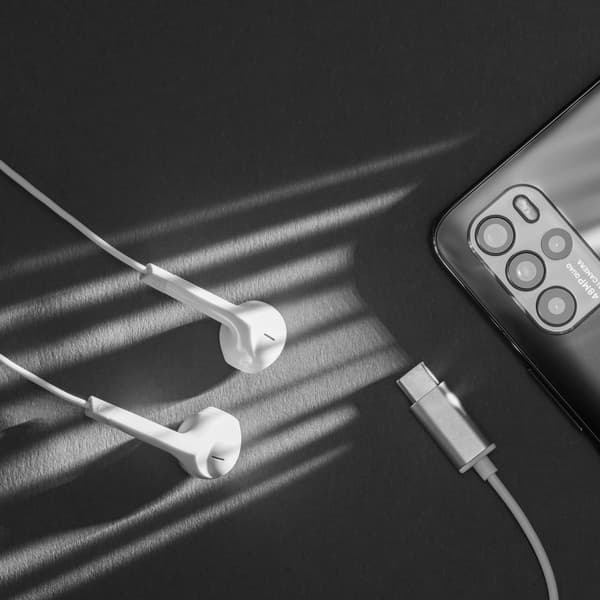 Kruger og Matz C2 øretelefoner USB-C