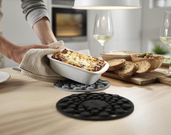 Sæt med 2 foldbare bordskånere Hot Spots Joseph Joseph