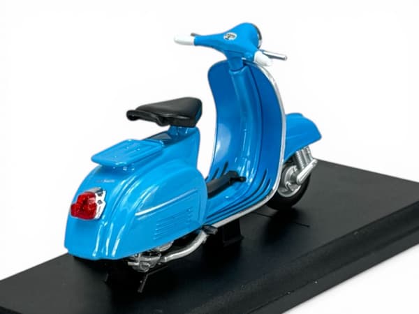 Welly Vespa 150cc 1:18 12848