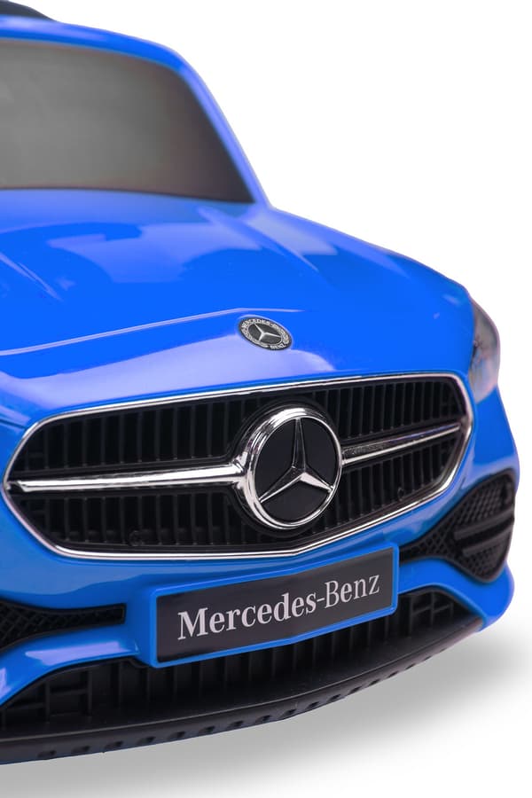Mercedes C-klass blå åkbar