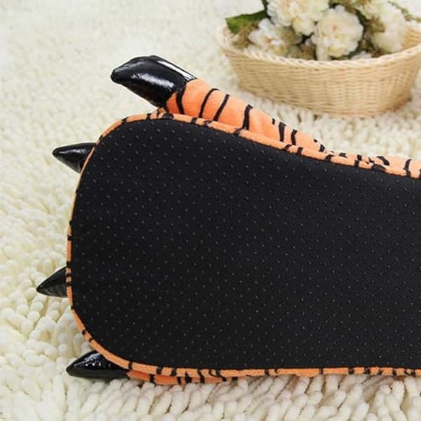Vuxentofflor Tiger Paws 3D med klor EU 37-44