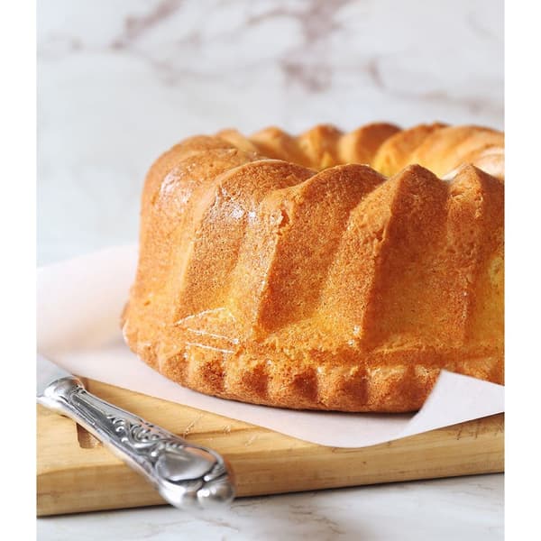 Brun silikonform för babka med rör SILLINIE 23,5 cm