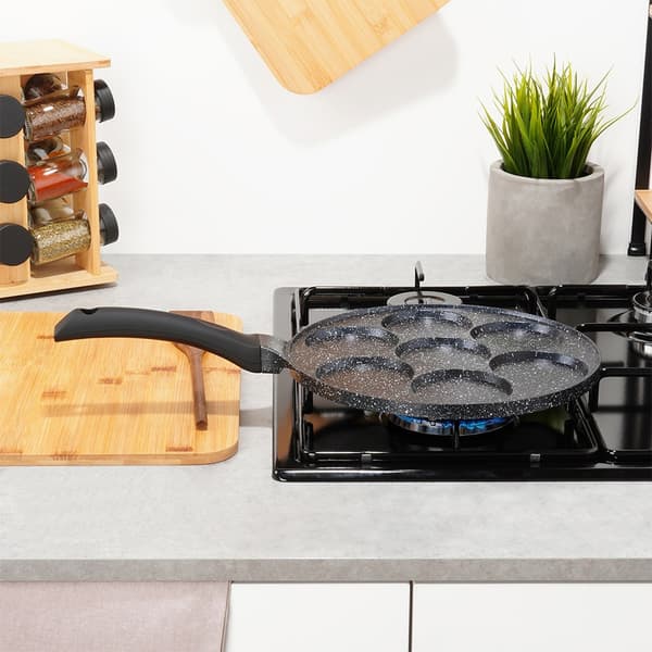 Granitpande til æg med 7 huller BLACK LINE 26 cm