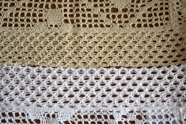 Virkad gardin 60/100 beige spets