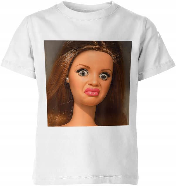 ÄCKLAD DOCKANSIKTE MEME T-SHIRT