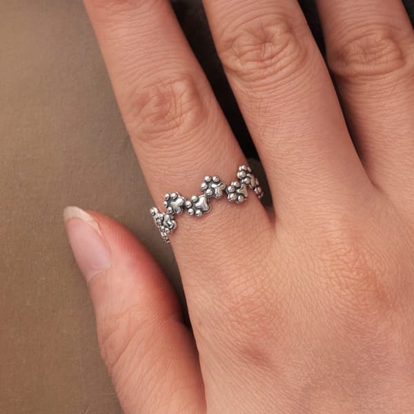 Justerbar silverring med HUNDTASSA, 925 silver