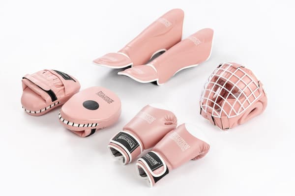 Evolution MMA -nyrkkeilykypärä ruudukolla
