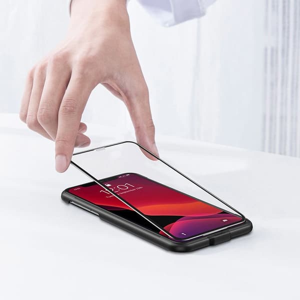 Skärmskydd iPhone 11 och iPhone XR - 3D Härdat Glas miljö