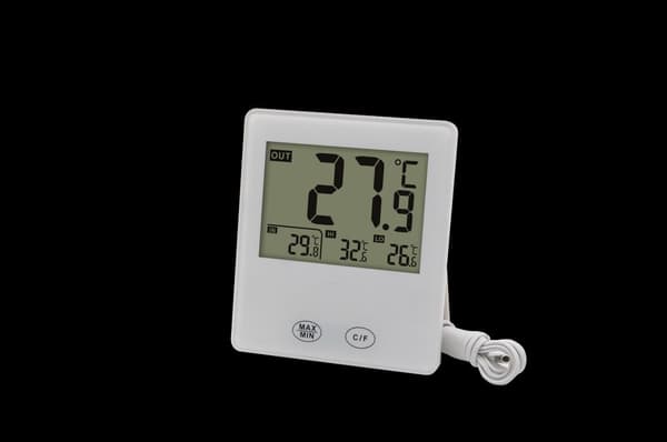 Nordic Quality Digital inomhus-utomhustermometer med trådbunden sensor