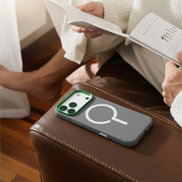 Mobilskal Silikon med Kamera Metallram för iPhone 17 Pro Max - Grå