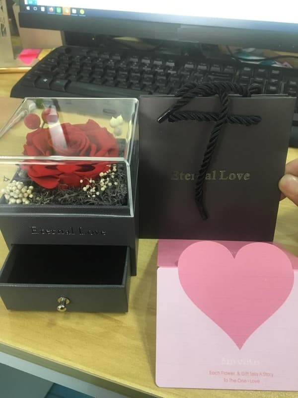 Ægte Evighedsrose og Rustfrit Hjerte Halskæde.. Valentinsdag.