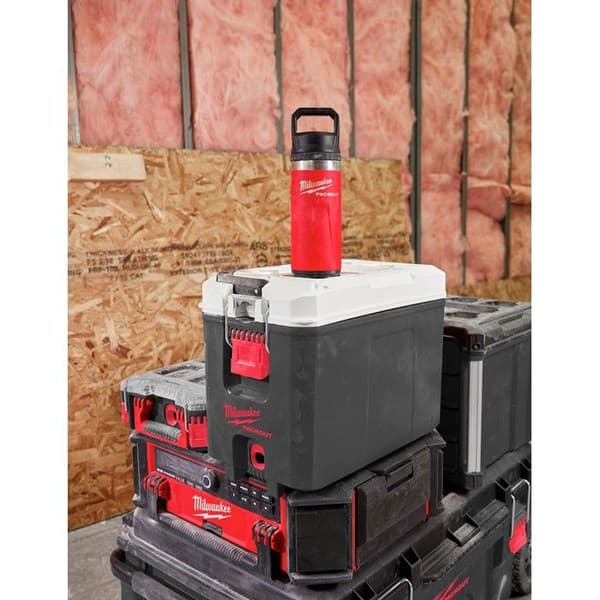 Milwaukee Punainen PACKOUT™ 710 ml pullo