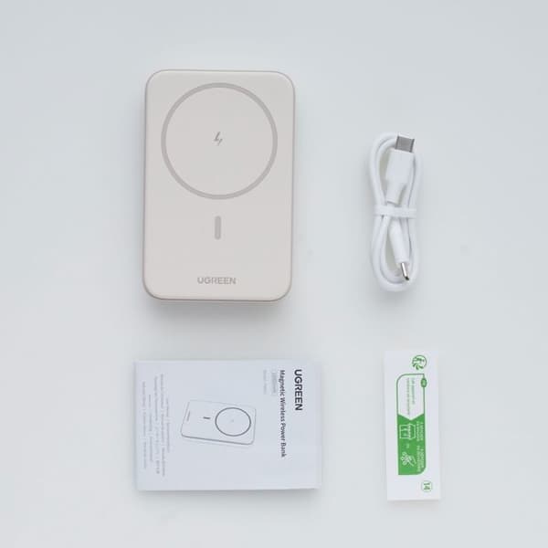 Extern batteri - UGREEN - 10,000 mAh - MagSafe - 20W - Grädde