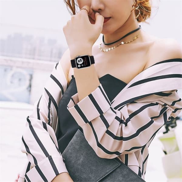 Apple Watch Series 8 (41mm) elastisk nylon-urrem - Farve Sort Størrelse: M