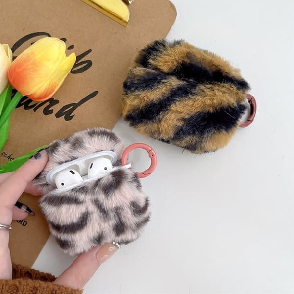 Airpods leopardfuskpelsveske med spenne - Rosa