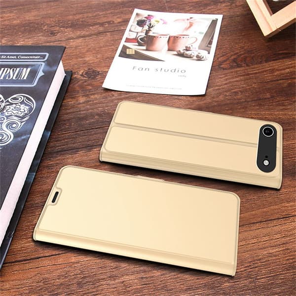 Glatt og tynt premium PU-skinnetui for iPhone Air - Gull