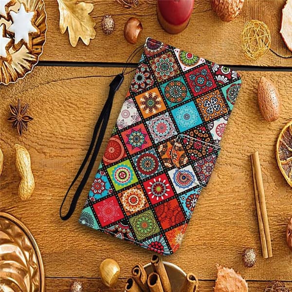 Wonderland iPhone 17 flip etui - Etnisk Stil