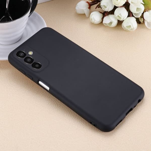 Matte Liquid silikone cover til Samsung Galaxy M13 4G - Sort
