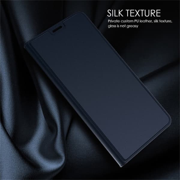Glatt og tynt premium PU-skinnetui for iPhone 17 - Blå