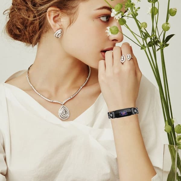 Fitbit Inspire 3 rem i resin-stil - Sort