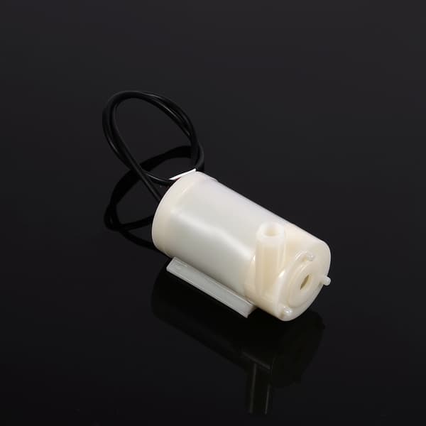 Mini dränkbar vattenpump DC 3-4,5V 100L/H Tyst horisontell akvariefiskpump