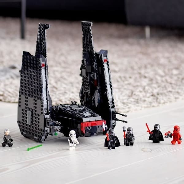 LEGO® Star Wars™ 75256 Kylo Rens shuttle