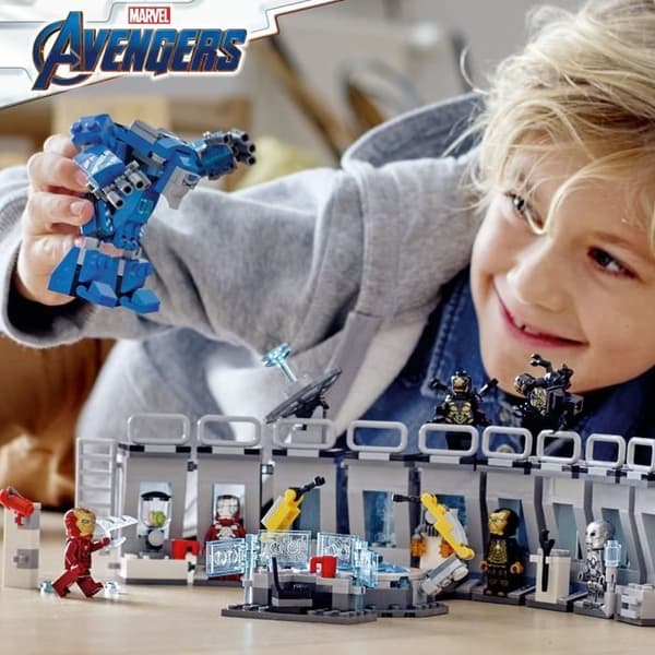 LEGO® Marvel Super Heroes 76125 - Iron Mans rustningsrum - Byggesæt