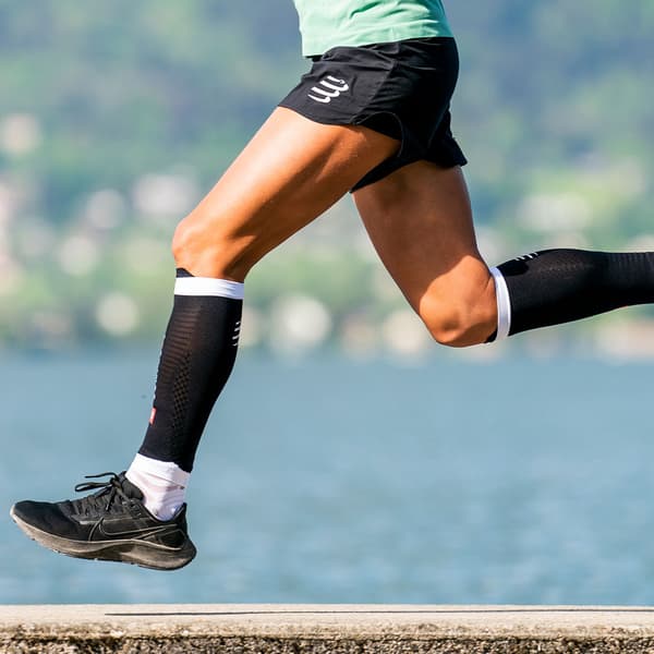 Opaski kompresyjne na łydki COMPRESSPORT R2 3.0