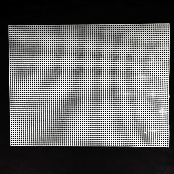 PLASTIKCANVAS 33X25CM