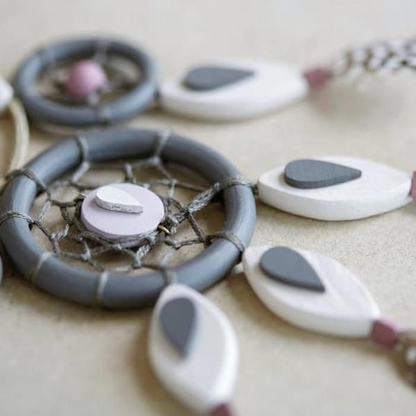 7 PÄRLOR PETALER TRÄ - 15X30 MM - SMYCKEN
