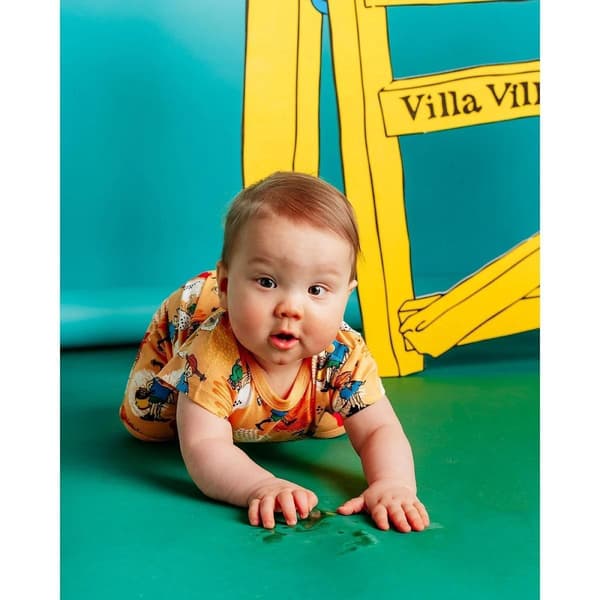 Pippi Långstrump Glad-playsuit melon 68 cl