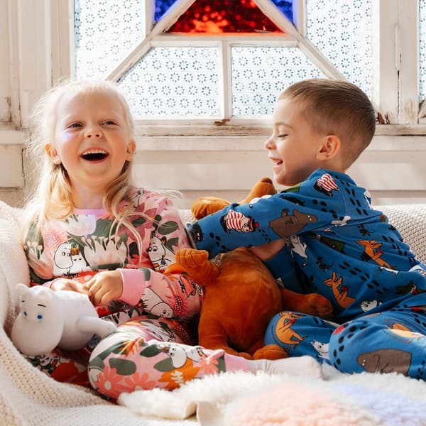 Mumin Fotspår2-pyjamas blå 122/128 cl