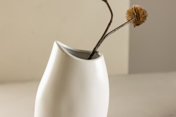 Vase, Ernst, 12x9x23 cm, Hvid
