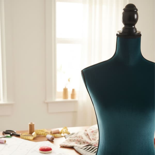 Ginekoform, 130–167x41x34 cm, Sort, Kodustaar