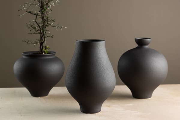Vase Rellis 10x24x14 cm Sort