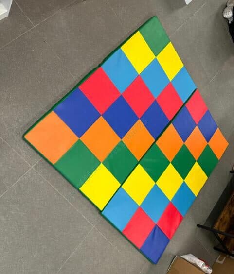 Legemåtte, 144x144x3,5 cm, Regnbue, Kunstlæder