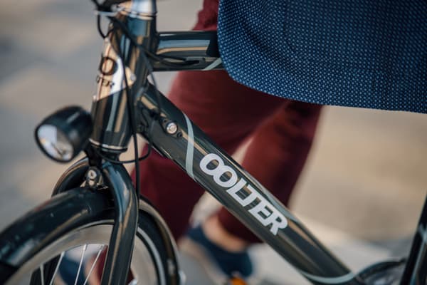 Elektrisk cykel Oolter Eke M grå färg