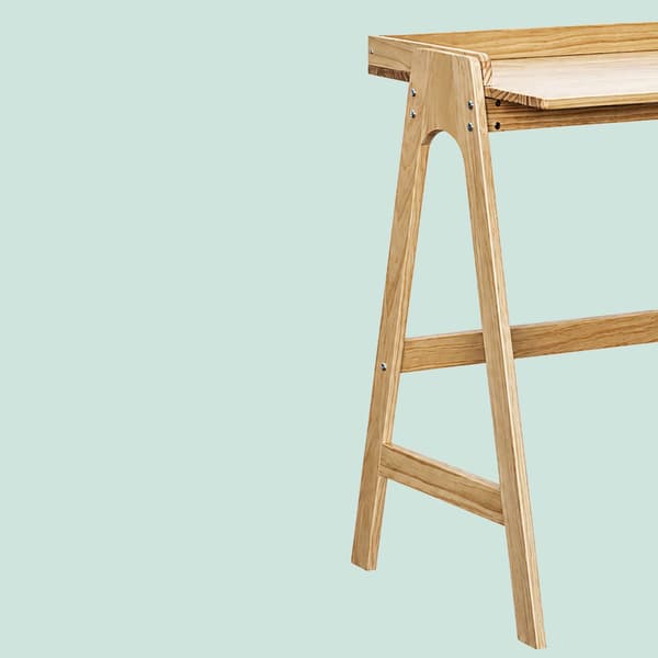 Plywood skrivebord, Kodustaar