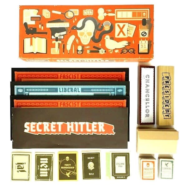 Secret Hitler - Strateginen seurapeli