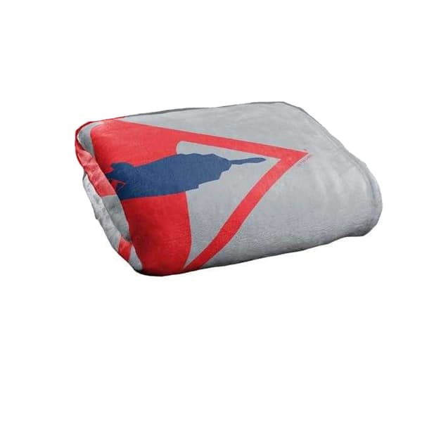 Superman 2025 Flight Soft Touch Logo Blanket