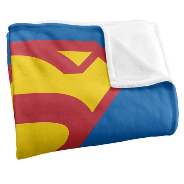 Superman 2021 Shield Blanket