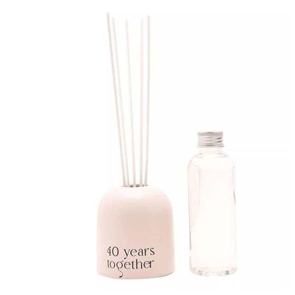 Amore-diffuuseri - 40 vuotta yhdessä