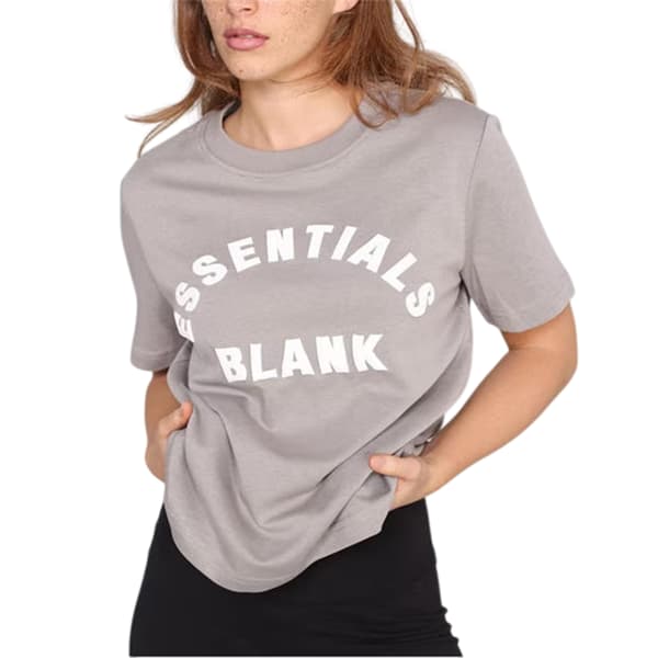 Blank Essentials Oversized Boyfriend T-shirt för damer