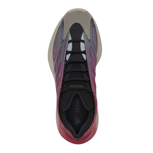 Yeezy miesten Boost 700 V3 Gradient -lenkkarit