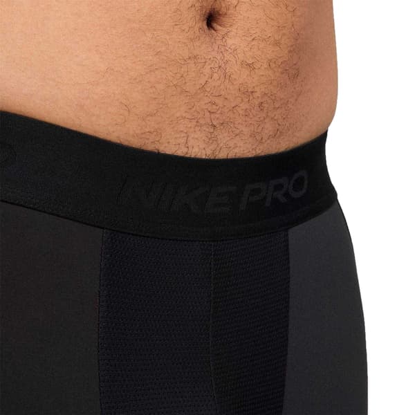 Nike miesten palautumispöksyt pystyraidalla