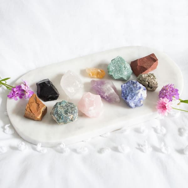 Something Different -karkea obsidiaanikristalli