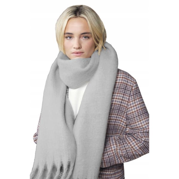Beechfield Fluffy Scarf