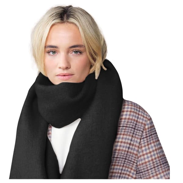 Beechfield Fluffy Scarf