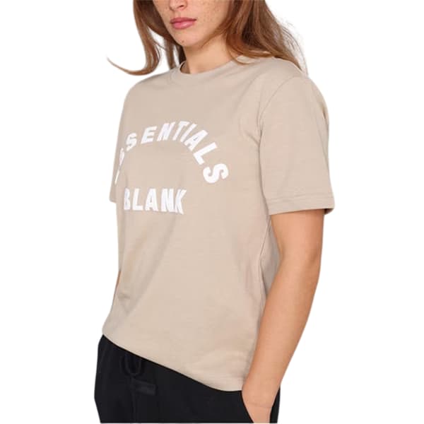 Blank Essentials Oversized Boyfriend T-shirt för damer
